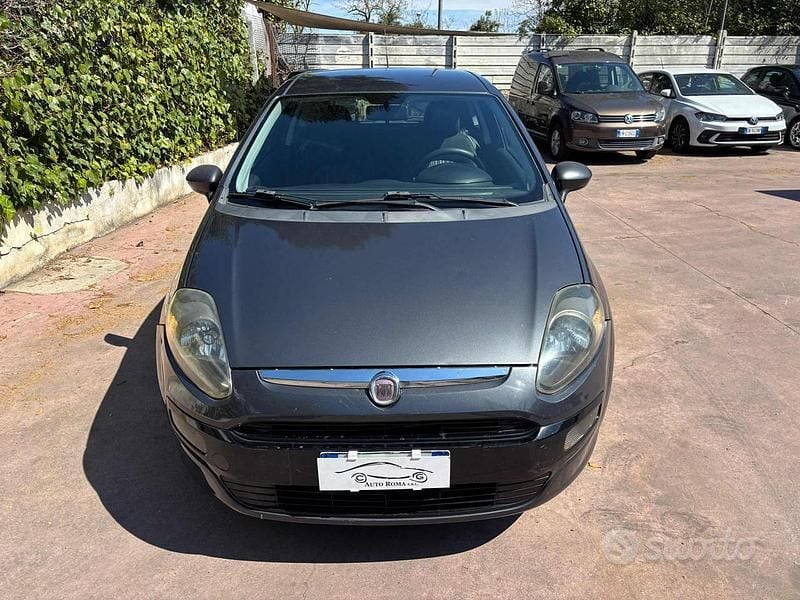 Usata Fiat Punto 75 CV (55 kW) 2012 Antracite Utilitaria