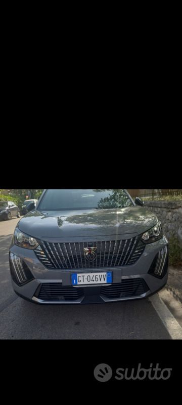 Usata Peugeot 2008 Allure 100 CV (73 kW) 2024 Grigio SUV