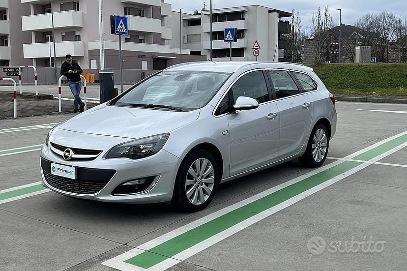 Occasion Opel Astra Business 110 ch (80 kW) 2014 Gris Break