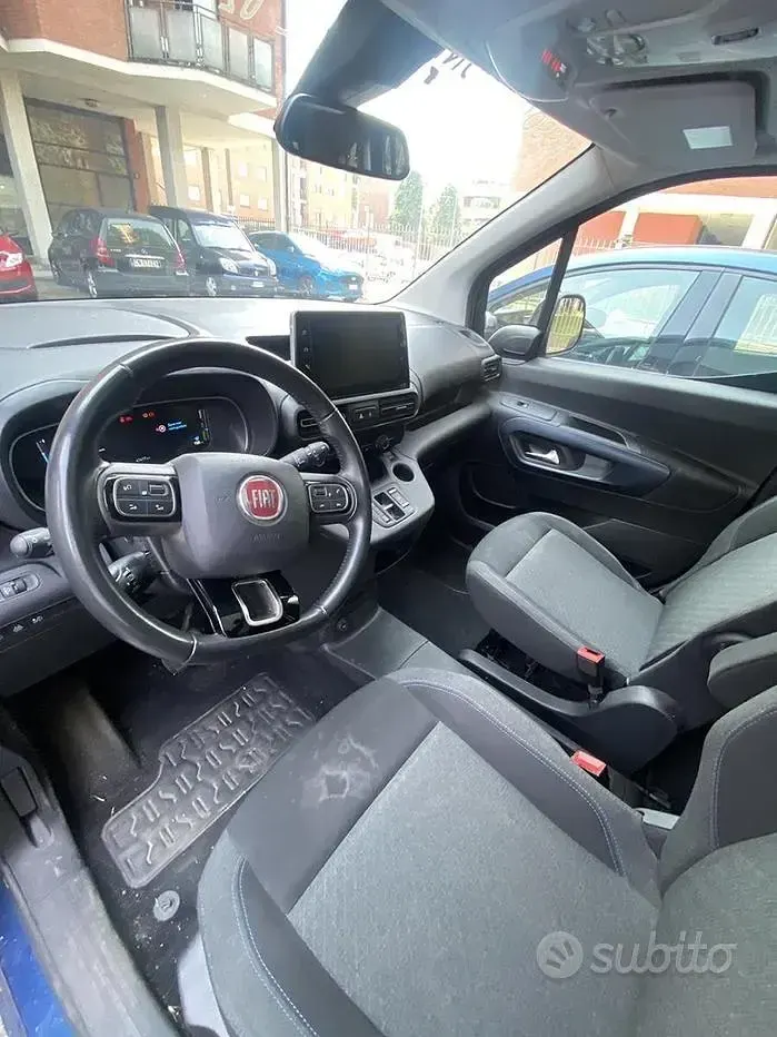 Usata Fiat e-Doblò Launch Edition 56 kW (77 CV) 2023 Blu Monovolume