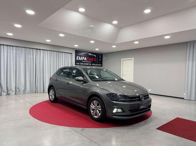 Grigio Usata 2019 VW Polo Highline Tre volumi | 8900 € (Buon prezzo) - Immagine 1/4