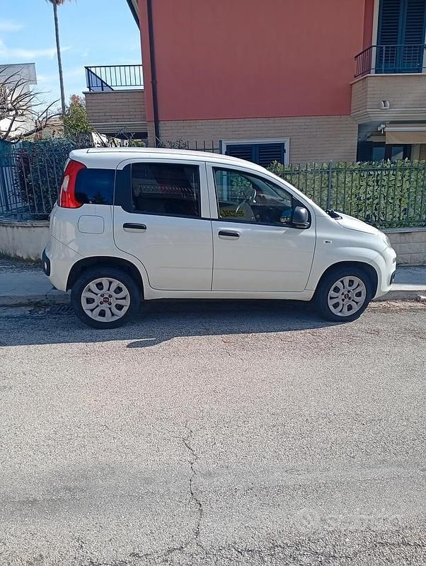 Usata Fiat Panda 70 CV (51 kW) 2019 Bianco Utilitaria