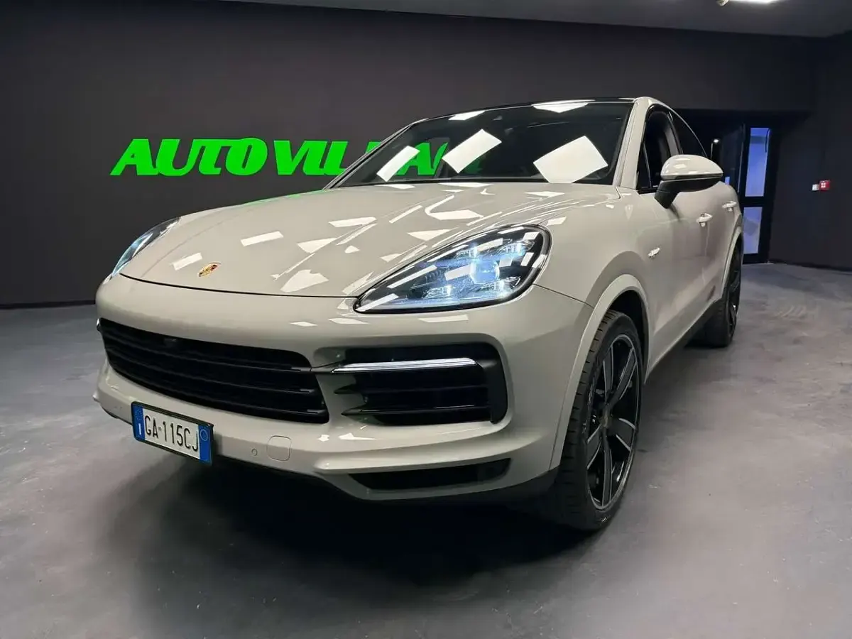 Usata Porsche Cayenne Coupe 340 CV (250 kW) 2020 Grigio Coupé