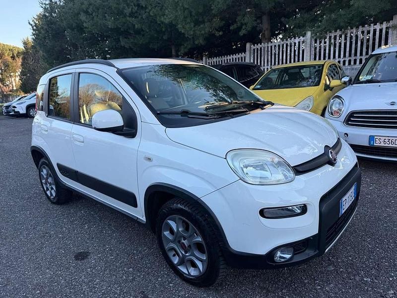 Usata Fiat Panda 4x4 Climbing 75 CV (55 kW) 2013 Bianco Utilitaria