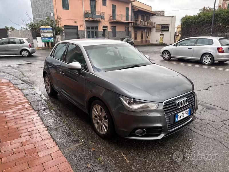 Usata Audi A1 105 CV (77 kW) 2012 Grigio Utilitaria