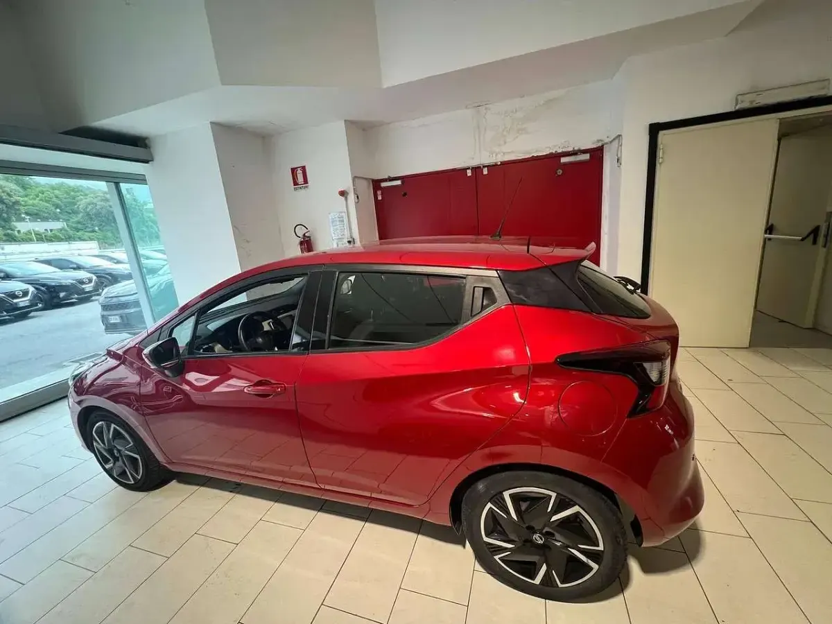 Usata Nissan Micra Acenta 92 CV (67 kW) 2021 Rosso Utilitaria