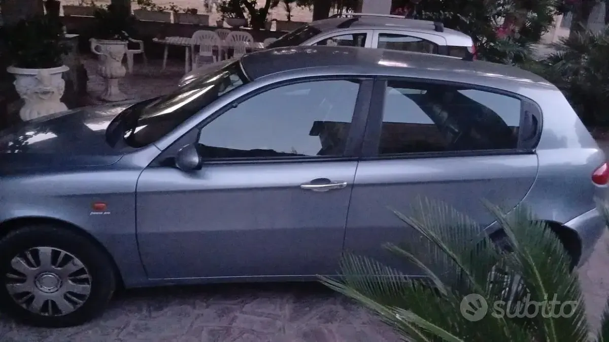 Usata Alfa Romeo 1900 140 CV (102 kW) 2002 Grigio Berlina