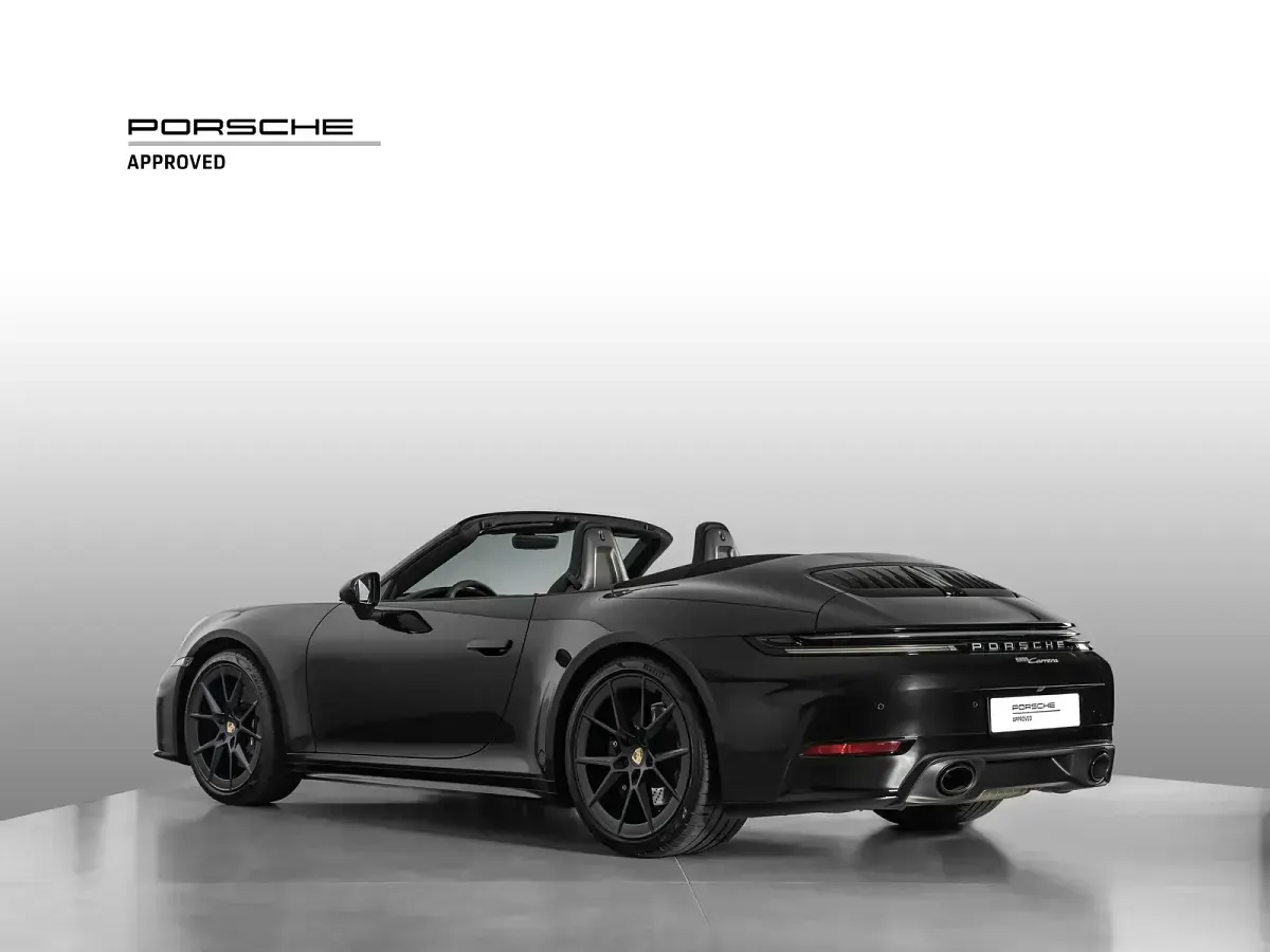 Usata Porsche 911 Carrera Cabriolet 394 CV (289 kW) 2025 2t nero jet metallizzato Cabrio