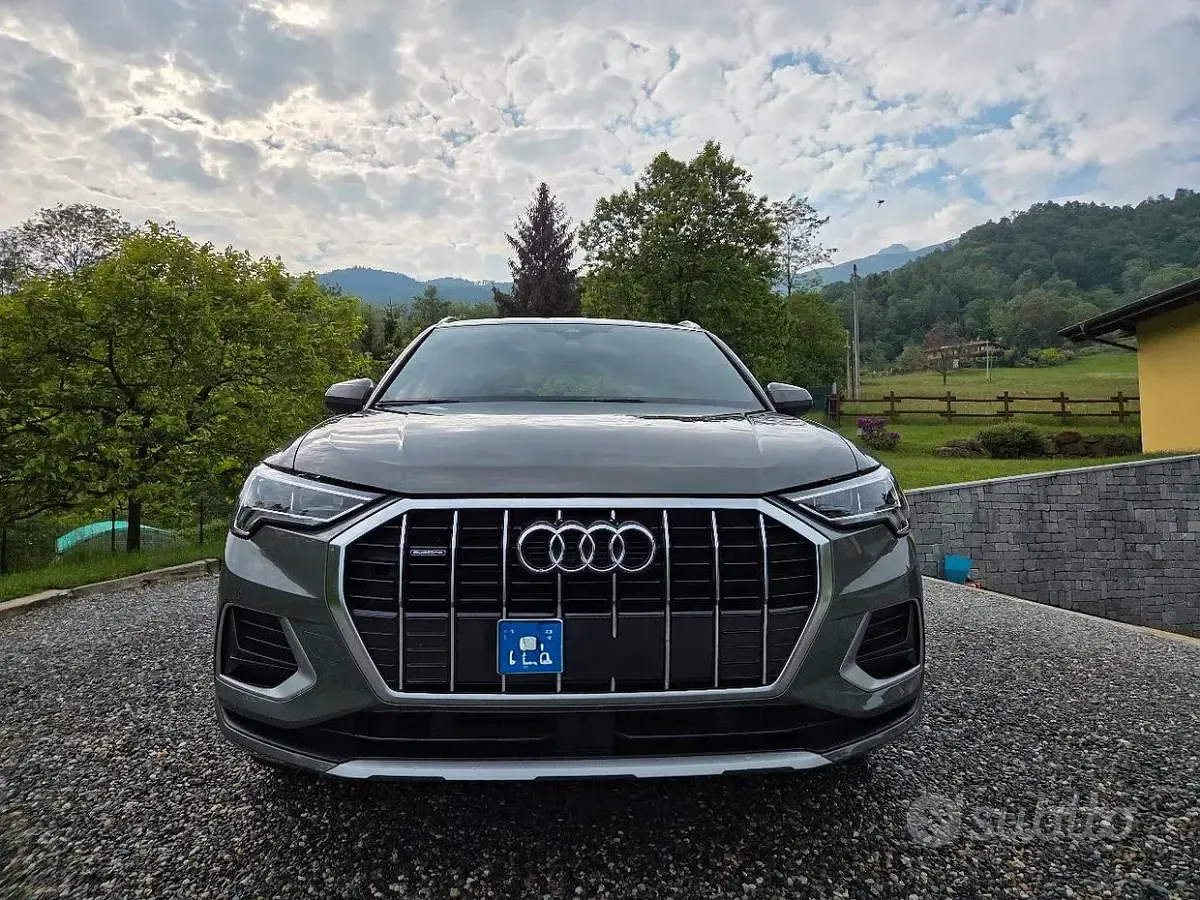 Usata Audi Q3 Advanced 150 CV (110 kW) 2021 Grigio SUV