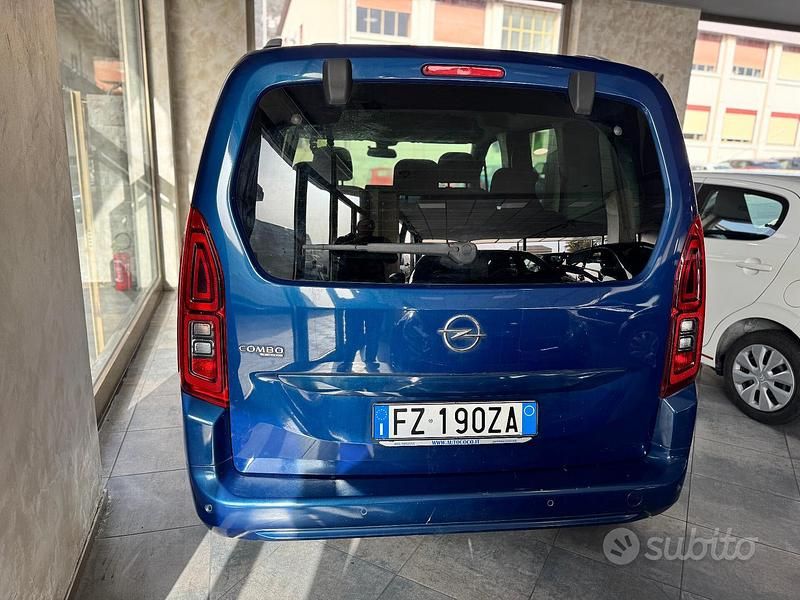 Usata Opel Combo Life Innovation 101 CV (74 kW) 2020 Blu Monovolume