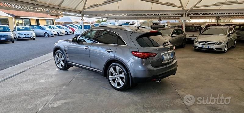 Usata Infiniti QX70 Premium 238 CV (175 kW) 2016 Grigio SUV