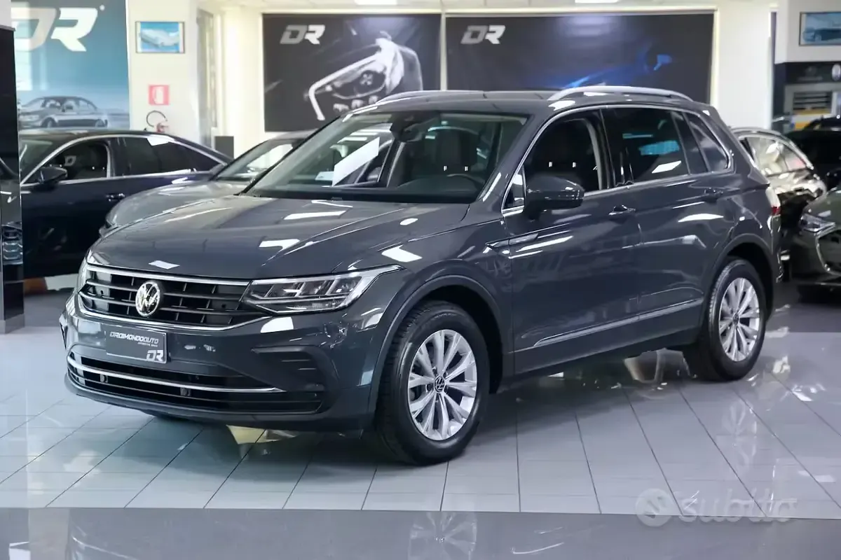Usata VW Tiguan Life 150 CV (110 kW) 2021 Grigio SUV
