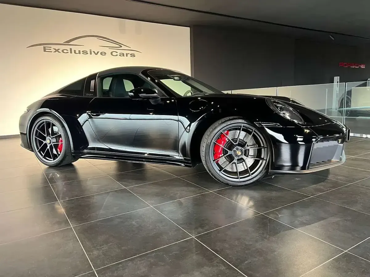 Usata Porsche 911 Carrera 4 GTS Targa 541 CV (397 kW) 2026 Nero jet met. capote nera Cabrio