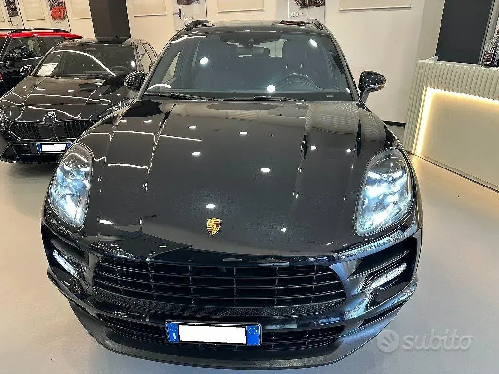Usata Porsche Macan 352 CV (258 kW) 2020 Nero metallizzato SUV