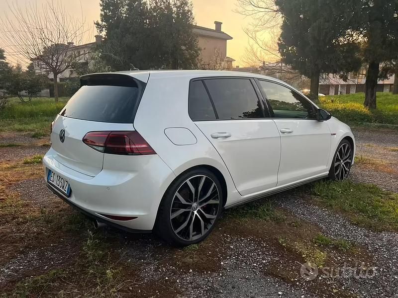 Usata VW Golf VII GTI 220 CV (161 kW) 2013 Bianco Berlina