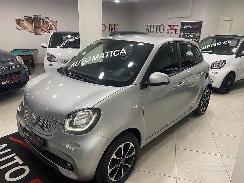 Usata Smart ForFour Passion 90 CV (66 kW) 2017 Grigio Utilitaria