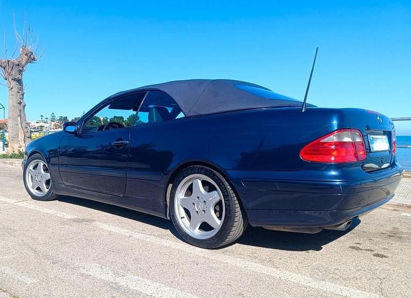 Usata Mercedes CLK200 1998 Blu Cabrio