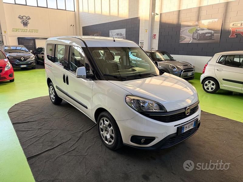 Usata Fiat Doblò 120 CV (88 kW) 2015 Bianco Monovolume