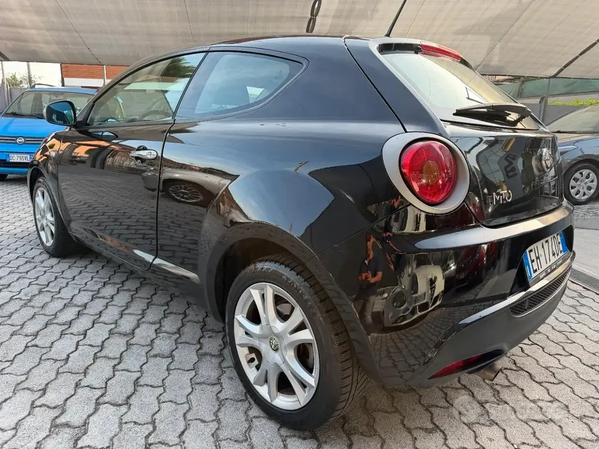 Usata Alfa Romeo MiTo Distinctive 79 CV (58 kW) 2011 Nero Utilitaria