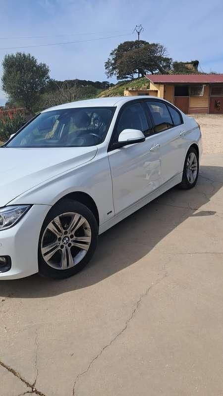 Usata BMW 316 Sport Line 116 CV (85 kW) 2013 Bianco Berlina