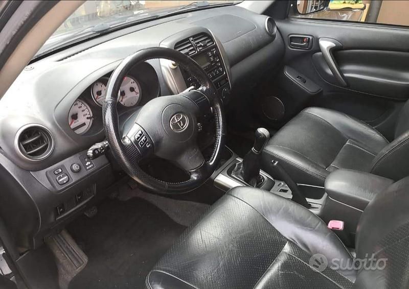 Usata Toyota RAV4 2005 SUV
