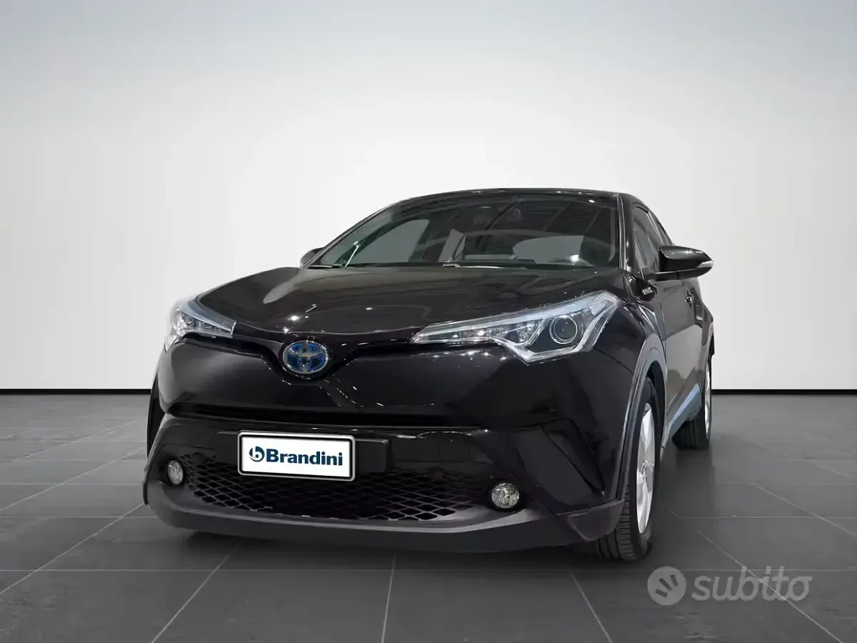 Usata Toyota C-HR Active 98 CV (72 kW) 2017 Nero cinema SUV