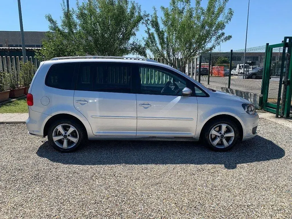 Usata VW Touran Highline 140 CV (102 kW) 2012 Grigio Monovolume