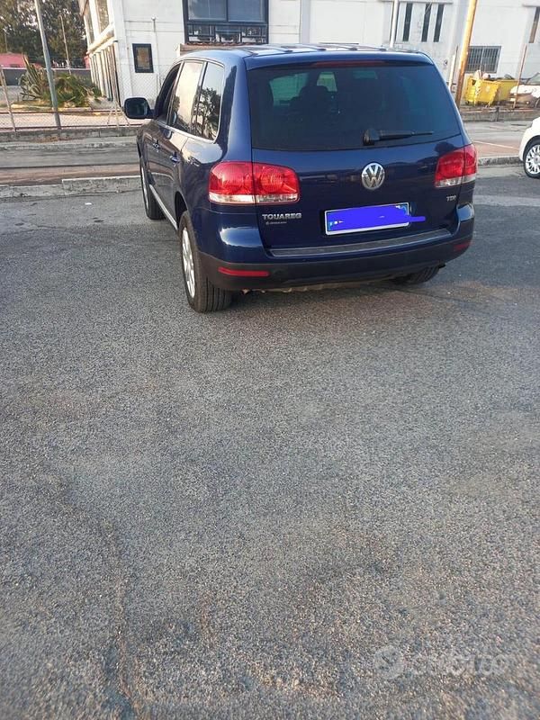 Usata VW Touareg 174 CV (127 kW) 2005 Blu SUV