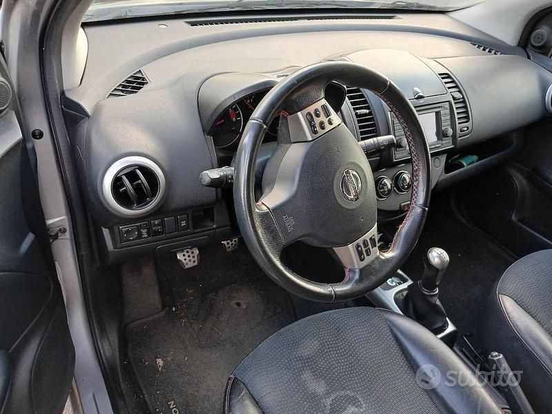 Usata Nissan Note 86 CV (63 kW) 2011 Grigio Utilitaria