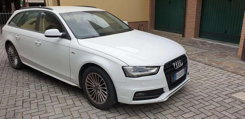 Usata Audi A4 Business Plus 120 CV (88 kW) 2015 Bianco Station wagon