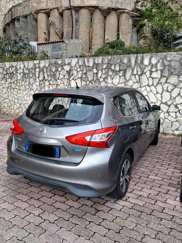 Usata Nissan Pulsar 110 CV (80 kW) 2015 Grigio Utilitaria