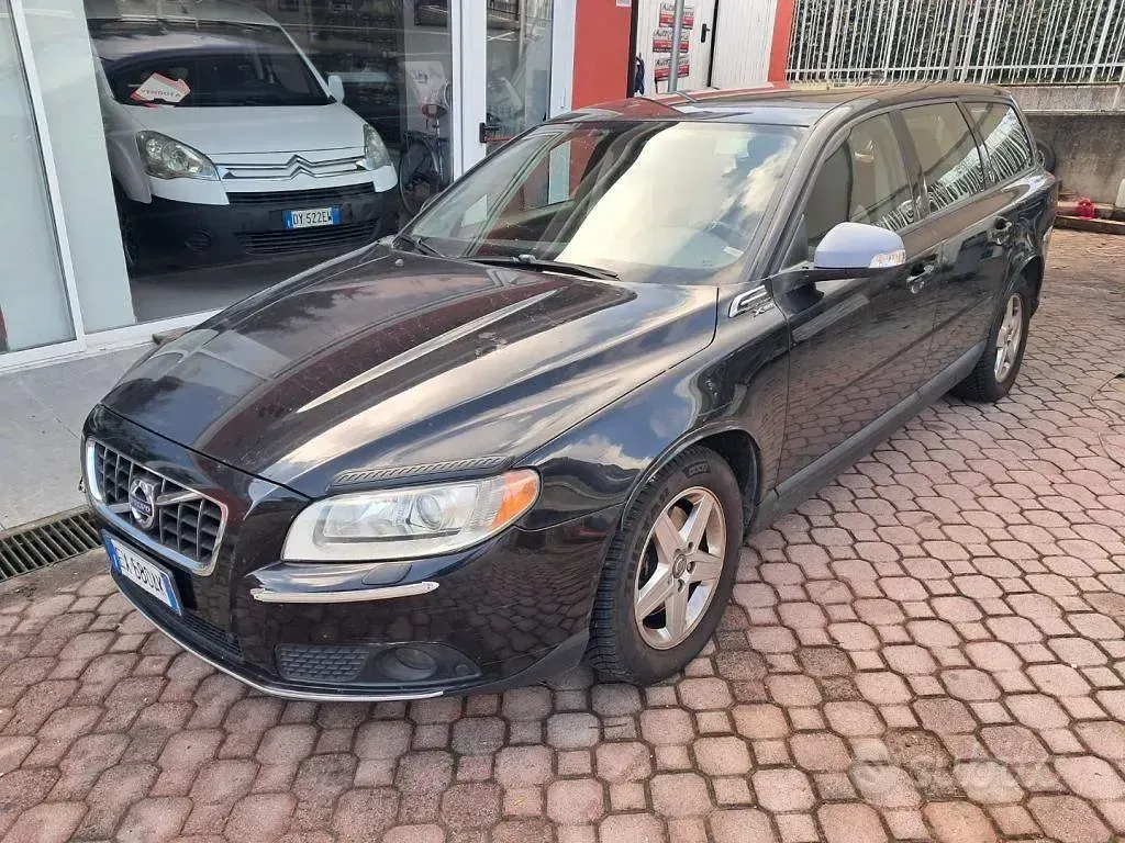 Usata Volvo V70 136 CV (100 kW) 2009 Station wagon