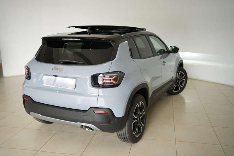 Nuova Jeep Avenger Summit 101 CV (74 kW) 2026 Grigio/tetto nero SUV