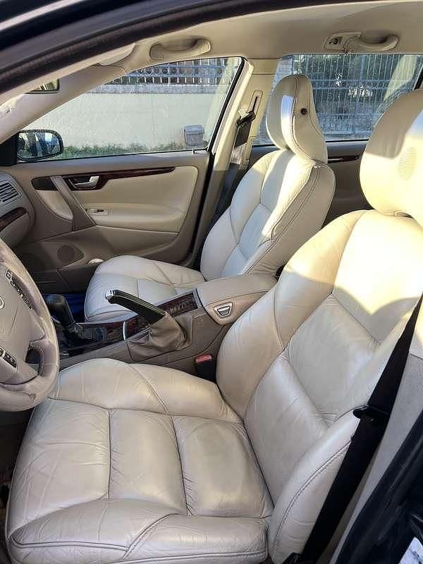 Usata Volvo V70 Summum 163 CV (119 kW) 2004 Blu/azzurro Station wagon