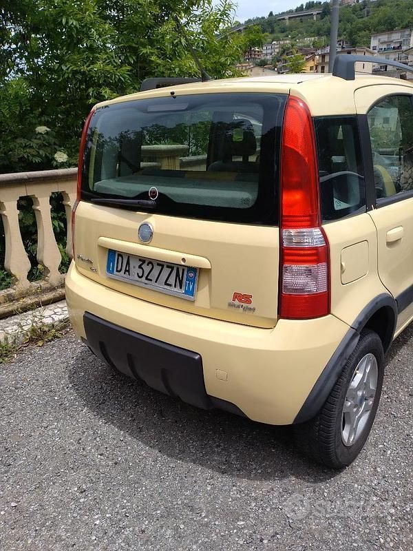 Usata Fiat Panda 69 CV (50 kW) 2006 Utilitaria