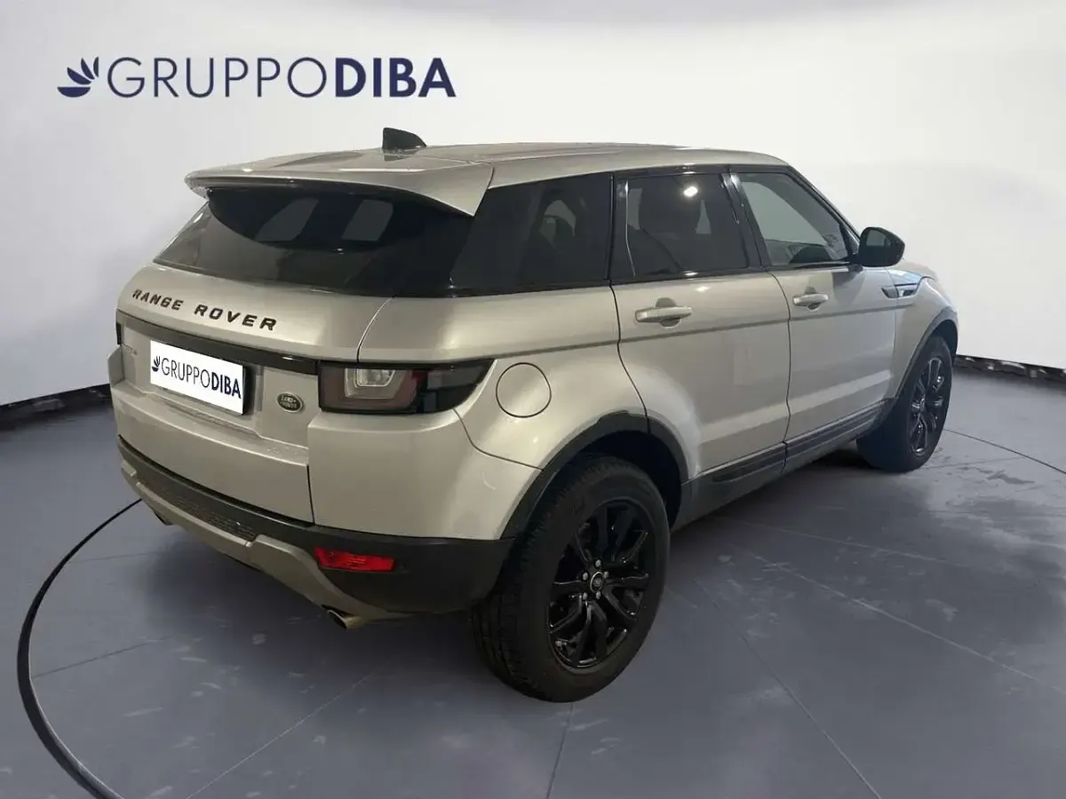 Usata Land Rover Range Rover evoque SE Dynamic 150 CV (110 kW) 2018 Argento SUV