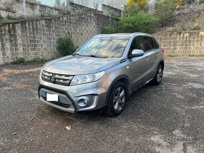 Usata Suzuki Vitara Cool 120 CV (88 kW) 2015 Grigio SUV