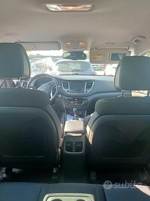 Usata Hyundai Tucson 141 CV (103 kW) 2016 Grigio SUV