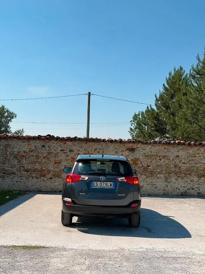 Usata Toyota RAV4 124 CV (91 kW) 2013 Grigio SUV