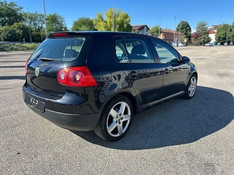 Usata VW Golf IV Comfortline 105 CV (77 kW) 2005 Nero Berlina