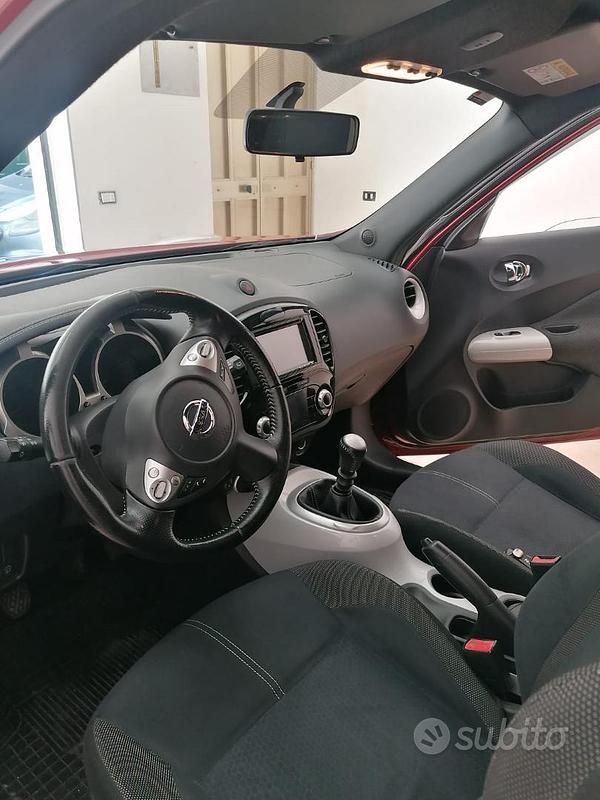 Usata Nissan Juke N-Connecta 115 CV (84 kW) 2015 Rosso SUV