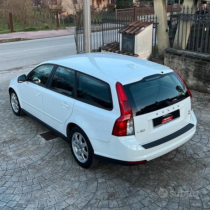 Usata Volvo V50 109 CV (80 kW) 2010 Station wagon