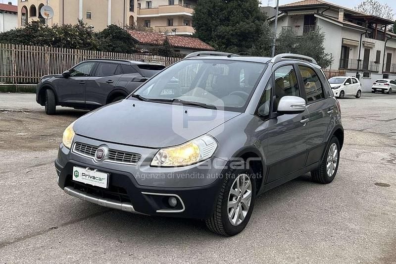 Usata Fiat Sedici Emotion 120 CV (88 kW) 2013 Grigio SUV