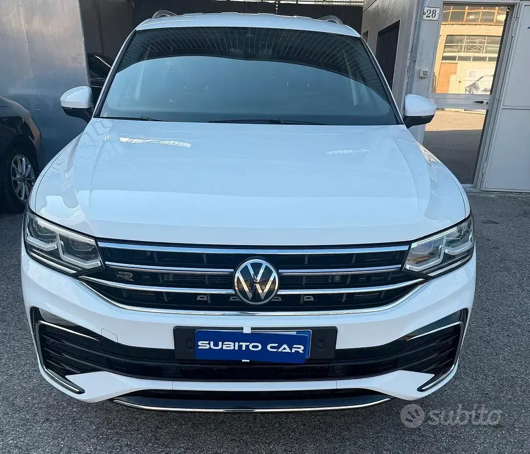 Usata VW Tiguan Allspace R-line 200 CV (147 kW) 2023 Bianco SUV