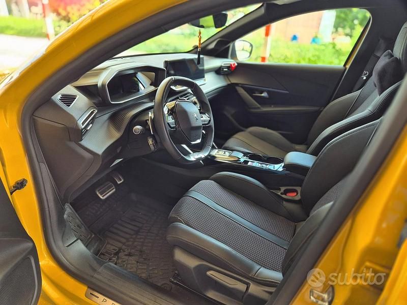 Usata Peugeot 208 GT 2023 Giallo Utilitaria