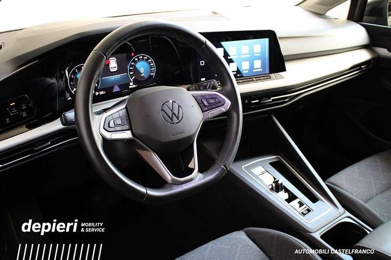Usata VW Golf VIII Life 110 CV (80 kW) 2023 Nero Utilitaria