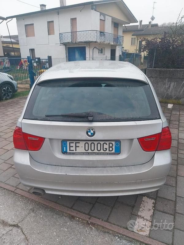 Usata BMW 316 115 CV (84 kW) 2010 Grigio Station wagon