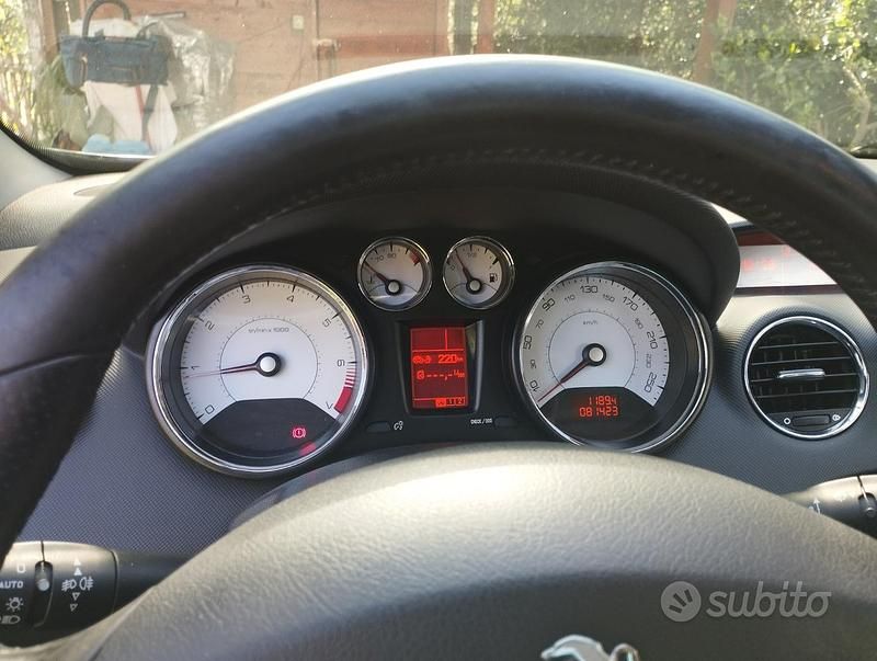 Usata Peugeot 308 CC 156 CV (114 kW) 2012 Nero Cabrio