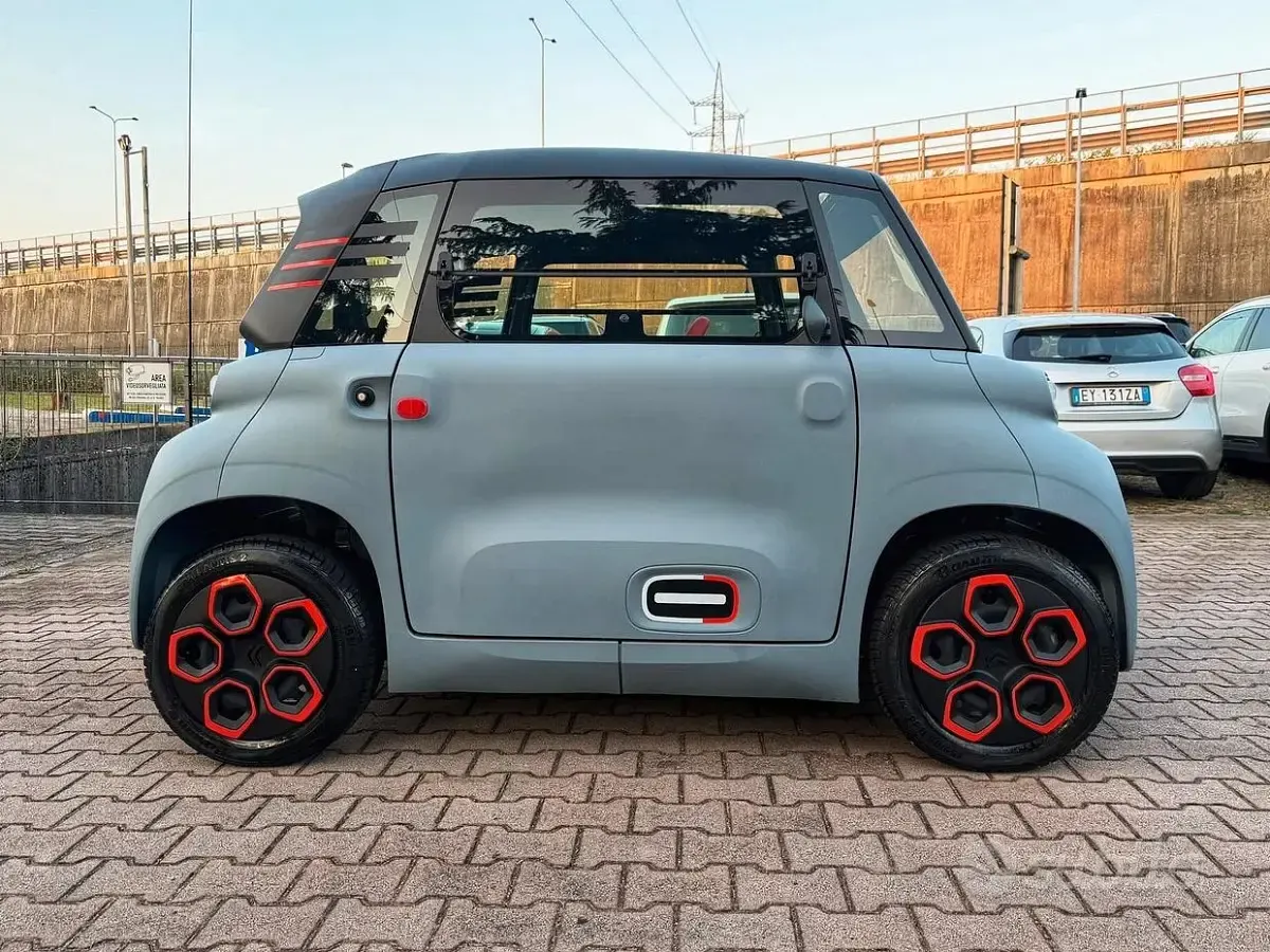 Usata Citroën AMI 2024 Grigio Berlina