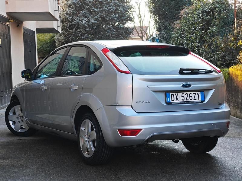 Usata Ford Focus 116 CV (85 kW) 2008 Argento Berlina